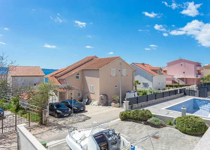 Апартаменти With Parking Space Businci, Ciovo - 18800